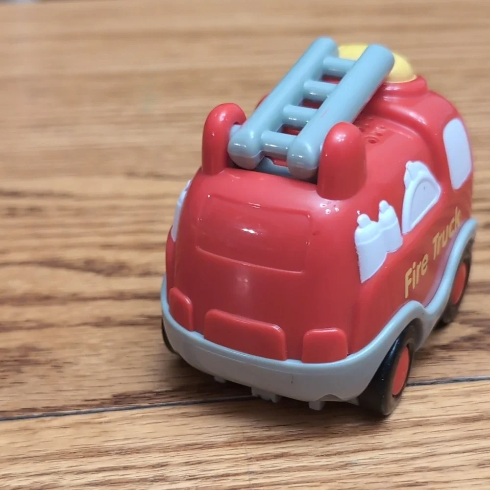 VTech Go! Go! Smart Wheels Fire Truck 1198 Talking Singing Light Up Toy Vehicle
